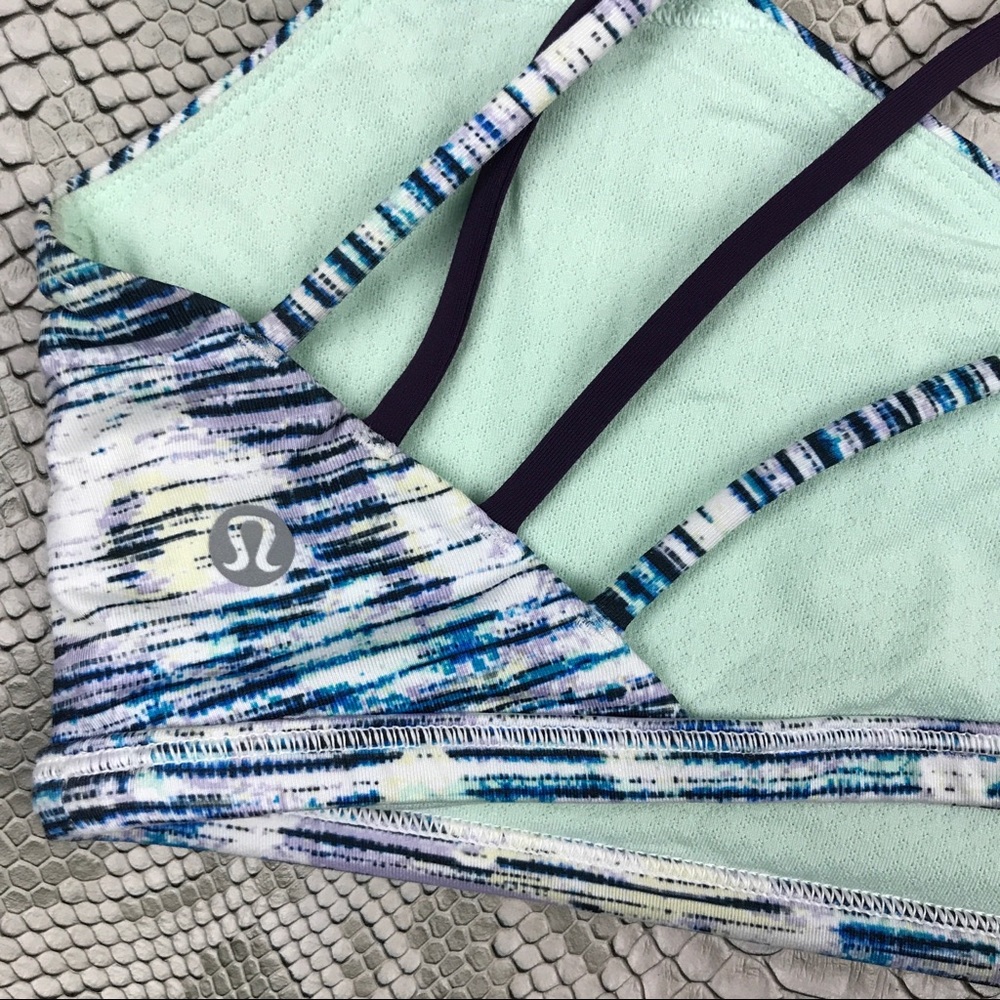 Lululemon free to be wild striped the dye sportbra - Picture 4 of 5